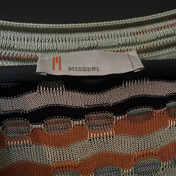 Authentic Missoni dress. V-neck, knitted multiple colors with a silk slip. - Picture 3 of 4